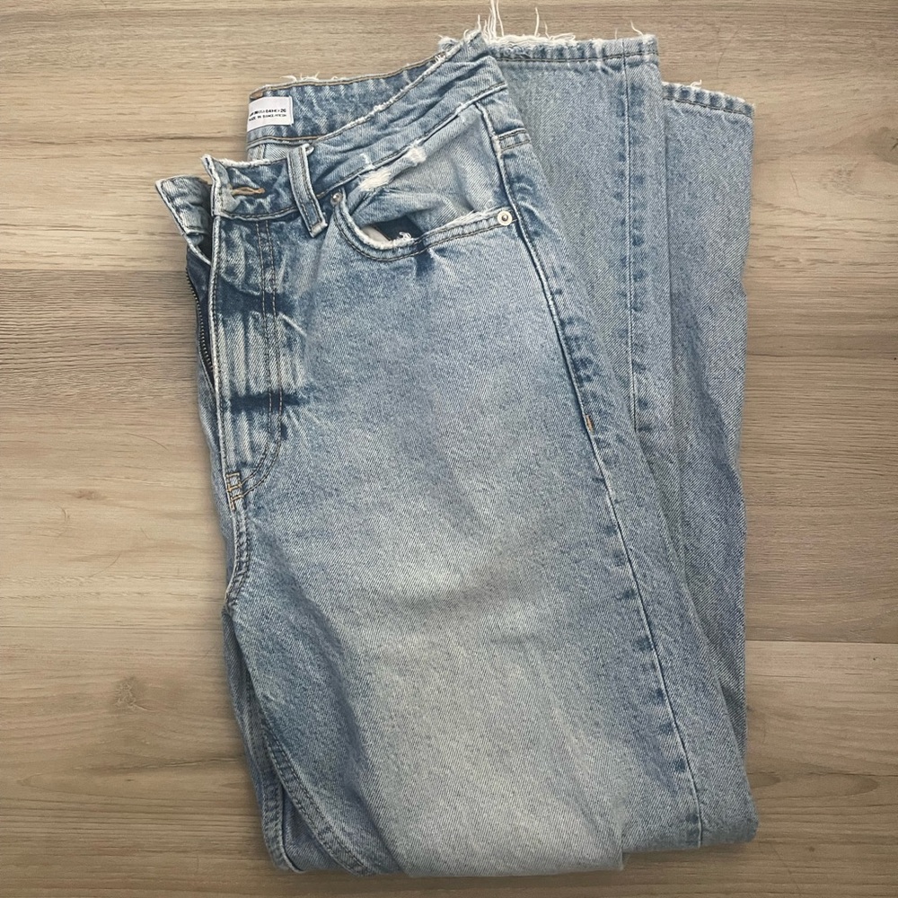 Zara High waisted blue jeans with a straight leg fit